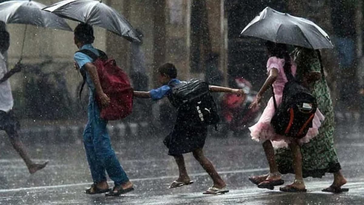 Heavy Rain Causes School Closures: 4 ജില്ലകളിലെ എല്ലാ വിദ്യാഭ്യാസ സ്ഥാപനങ്ങൾക്കും തൃശ്ശൂർ ജില്ലയിൽ ക്യാംപുകളുള്ള വിദ്യാഭ്യാസ സ്ഥാപനങ്ങൾക്കും നാളെ അവധി പ്രഖ്യാപിച്ചു