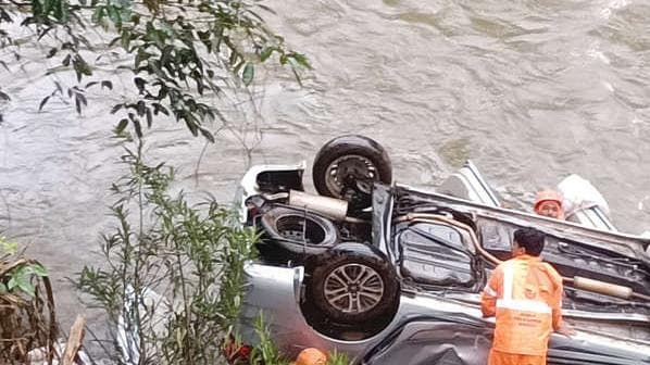 Car Accident in Idukki: ഇടുക്കി ചിന്നാർപ്പുഴയിലേക്ക് കാർ മറിഞ്ഞ് കാഞ്ഞിരംകുളം സ്വദേശി മരിച്ചു