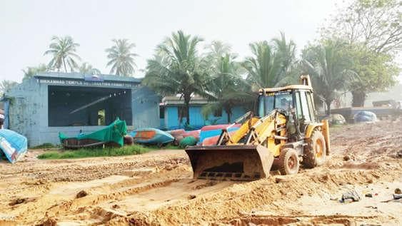 Cleaned Up Beachfront: തൃക്കണ്ണാട് കടപ്പുറത്ത് ഇനി പേടി കൂടാതെ നടക്കാം