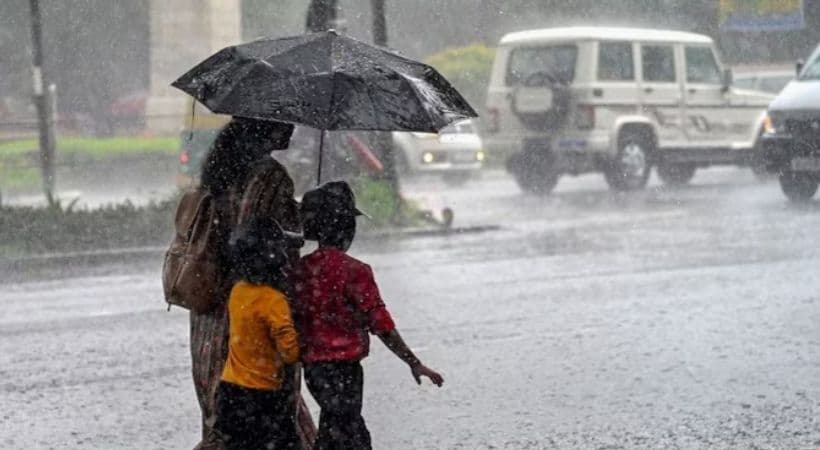 Heavy Rain Alert: അതിശക്തമായ മഴ തുടരും; 8 ജില്ലകളില് ഓറഞ്ച് അലര്ട്ട്; ഇന്ന് 7 ജില്ലകളിലെ വിദ്യാഭ്യാസ സ്ഥാപനങ്ങള്ക്ക് അവധി