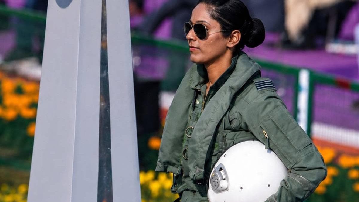Indian Air Force's First Female Top Gun Pilot: ഇന്ത്യൻ വ്യോമസേനയുടെ ആദ്യ വനിതാ 'ടോപ്പ് ഗൺ' പൈലറ്റ്, ആകാശത്തിലെ പെൺ പോരാളി; ഭാവനാ കാന്തിനെ അറിയാം