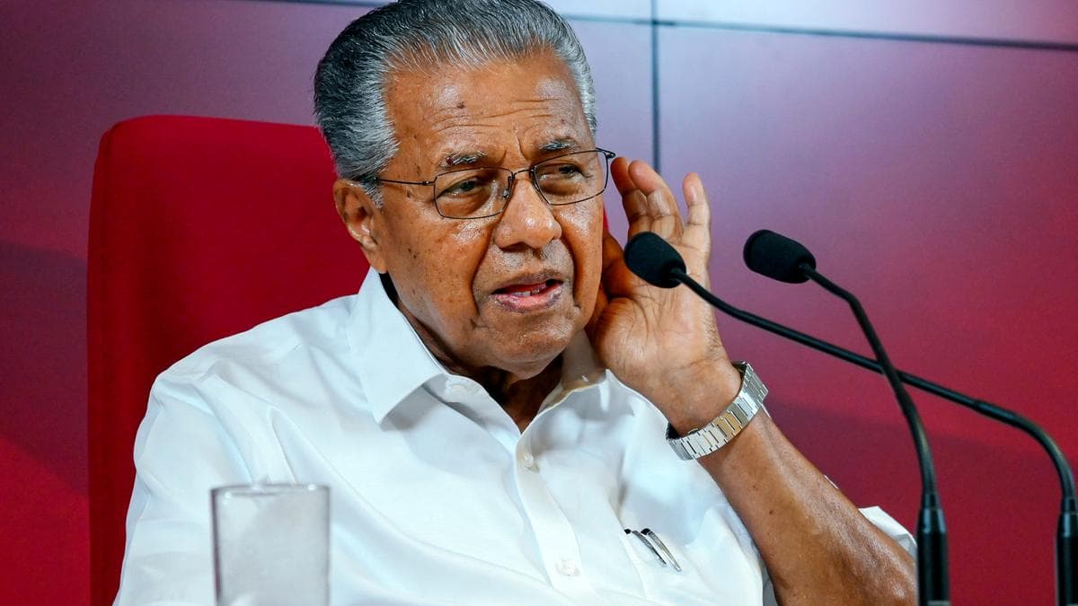 Government's Decision Criticized: പെൻഷൻ സർക്കാരിന്റെ ഔദാര്യമല്ല, പദ്ധതി അവസാനിപ്പിക്കാൻ നീക്കം; സർക്കാരിനെതിരെ പിണറായി വിജയൻ