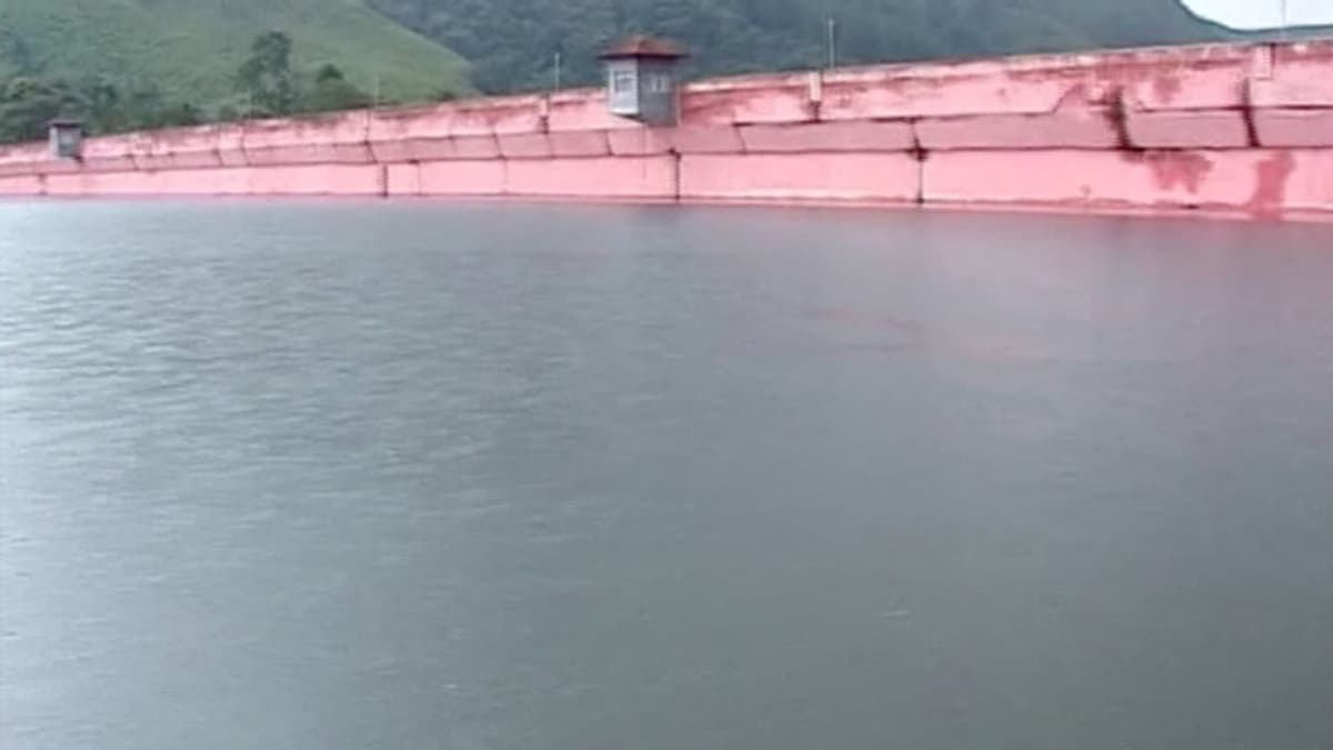 Water Release from Mullaperiyar Dam: മുല്ലപ്പെരിയാർ അണക്കെട്ടിൻ്റെ ഷട്ടർ നാളെ തുറക്കും; തമിഴ്നാട് കമ്പം താഴ്വരയിലെ കൃഷിഭൂമിയിലേക്ക് വെള്ളം തുറന്ന് വിടുമെന്ന് മുന്നറിയിപ്പ്