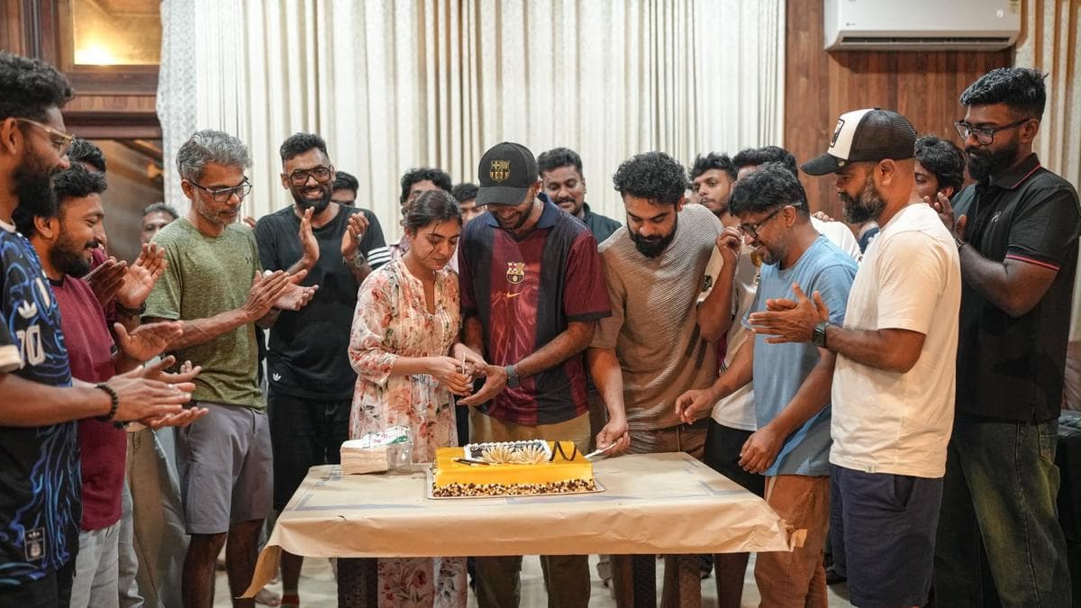 Tovino-Nazriya film 'Grasias El Clasico': ടൊവിനോ-നസ്രിയ ചിത്രം 'ഗ്രാസ്യാസ് എൽ ക്ലാസിക്കോ'; കേരള ഷെഡ്യൂളിന് പാക്കപ്പ്