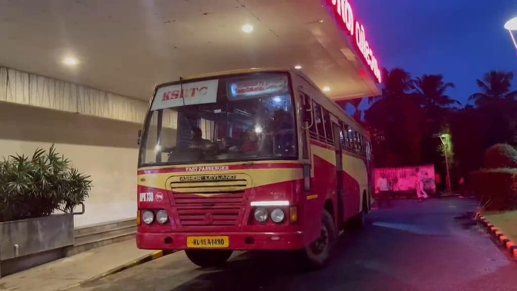 Bus Accident in Kozhikode: കെഎസ്ആർടിസി ജീവനക്കാരന്റെ ഇടപെടലിലൂടെ യുവതി രക്ഷപ്പെട്ടു