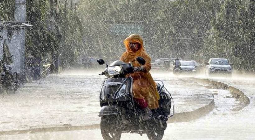 Heavy Rain Expected Tomorrow: നാളെയും ശക്തമായ മഴയുണ്ടേ…; ഏഴ് ജില്ലകള്ക്ക് ഓറഞ്ച് അലേര്ട്ട്