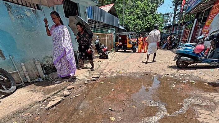 Improvement Needed in Healthcare Facilities:ചികിത്സാസൗകര്യം മെച്ചപ്പെടുത്തണം