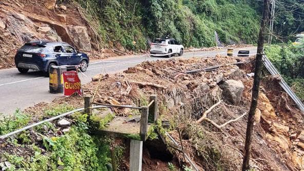 Be Careful... KK Road: സൂക്ഷിച്ച് പോണേ... കെ.കെ. റോഡിലൂടെ