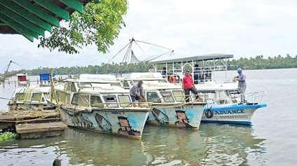 Boat Services in Muziris: മുസിരിസിന്റെ ഓളപ്പരപ്പുകൾ നിശ്ചലമായിട്ട് മാസങ്ങൾ