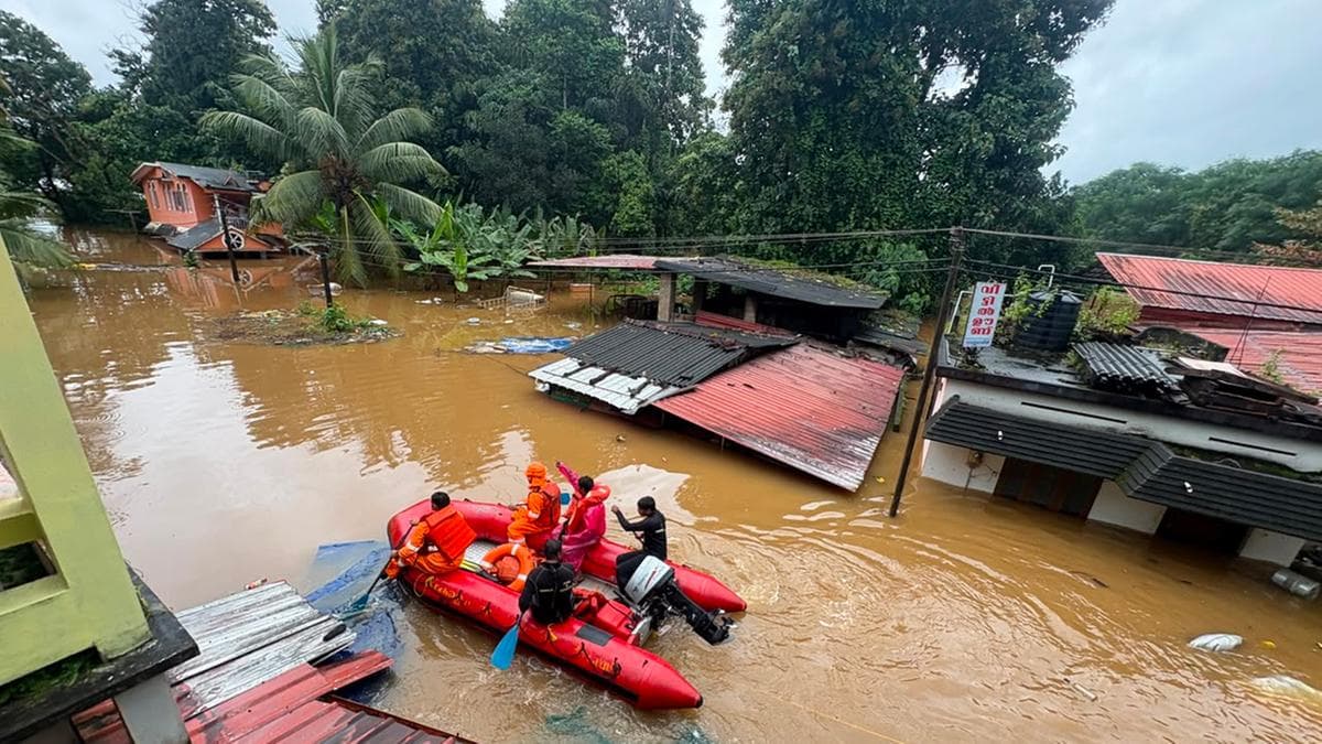 Waste Management after Floods: പ്രളയാനന്തര മാലിന്യനീക്കം; 48 മണിക്കൂറിനകം നടത്തണമെന്ന് തദ്ദേശസ്ഥാപനങ്ങൾക്ക് നിർദേശം