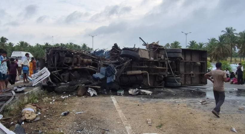 Accident in Bengaluru: ബെംഗളൂരുവിൽ KSRTC ബസ് തലകീഴായി മറിഞ്ഞ് അപകടം: ഡ്രൈവറും കണ്ടക്ടറും മരിച്ചു