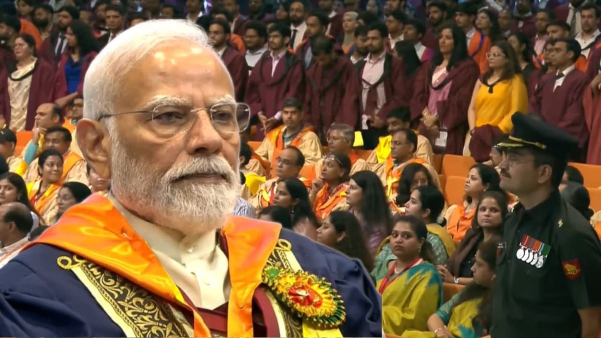 PM Modi's Message to IIT Delhi Graduates: 'Have the Courage to Question and Find Solutions'