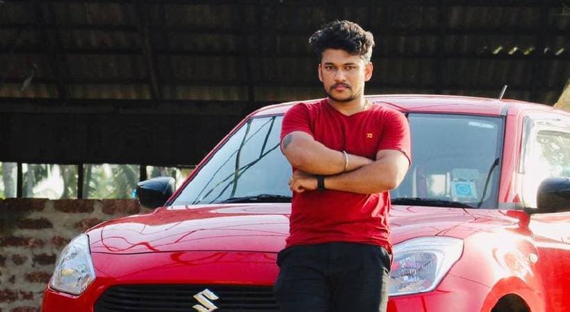 Arjun Ayanki's Facebook Activity:അര്ജുന് ആയങ്കിയുടെ ഫേസ്ബുക്ക് സജീവത തുടരുന്നു
