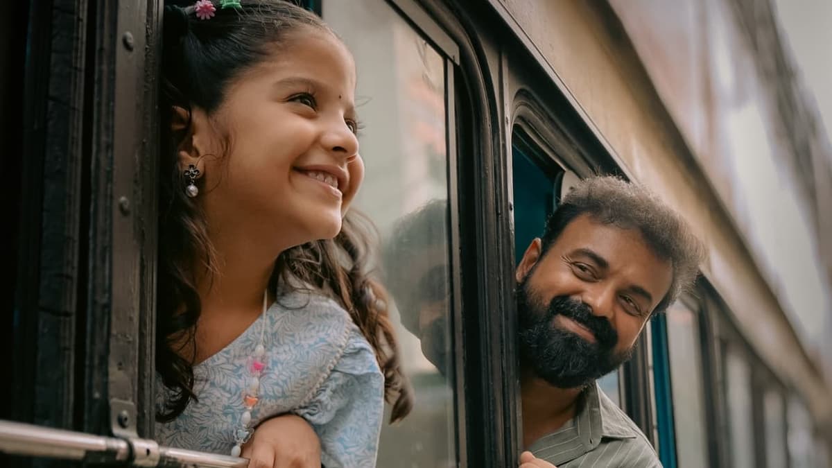 First Look of 'Hail Mary': കുഞ്ചാക്കോ ബോബൻ - മാർട്ടിൻ പ്രക്കാട്ട് കൂട്ടുകെട്ടിൽ 'ഹെയ്ൽ മേരി'; ഫസ്റ്റ് ലുക്ക് എത്തി