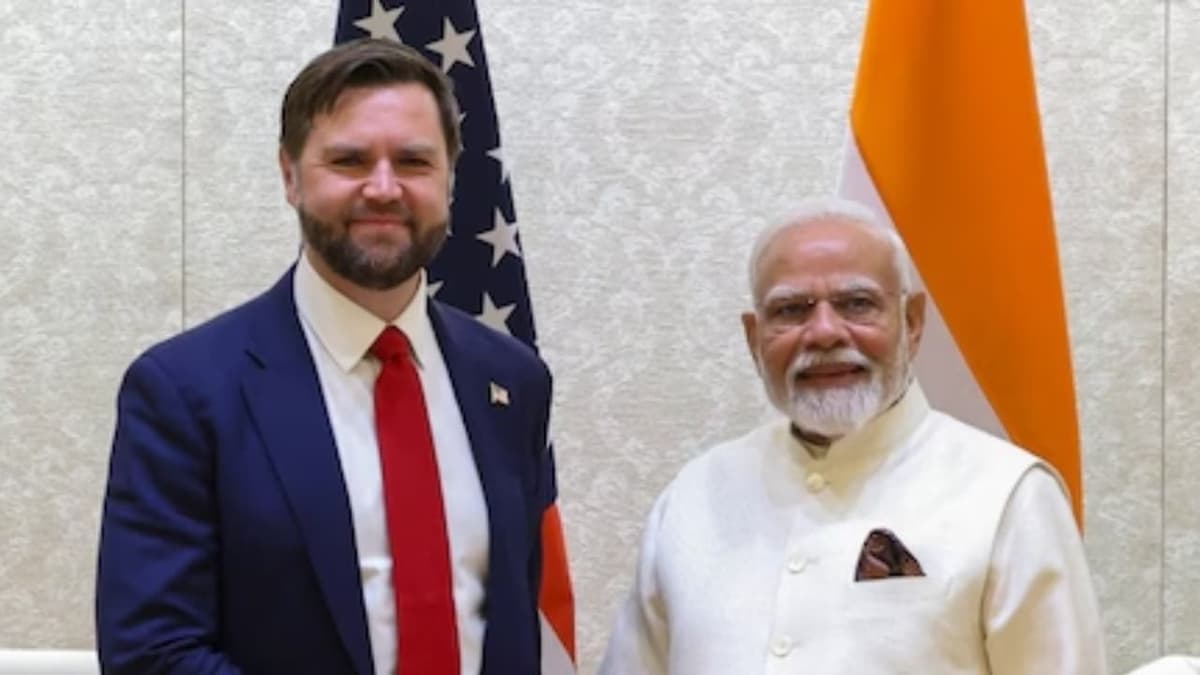 US Vice President JD Vance calls PM Modi: യുഎസ് വൈസ് പ്രസിഡൻ്റ് ജെ.ഡി വാൻസ് പ്രധാനമന്ത്രി നരേന്ദ്ര മോദിയെ ഫോണിൽ വിളിച്ചു; ഉഭയകക്ഷി ബന്ധം ശക്തമാക്കുന്നതിൽ ചർച്ച നടത്തി
