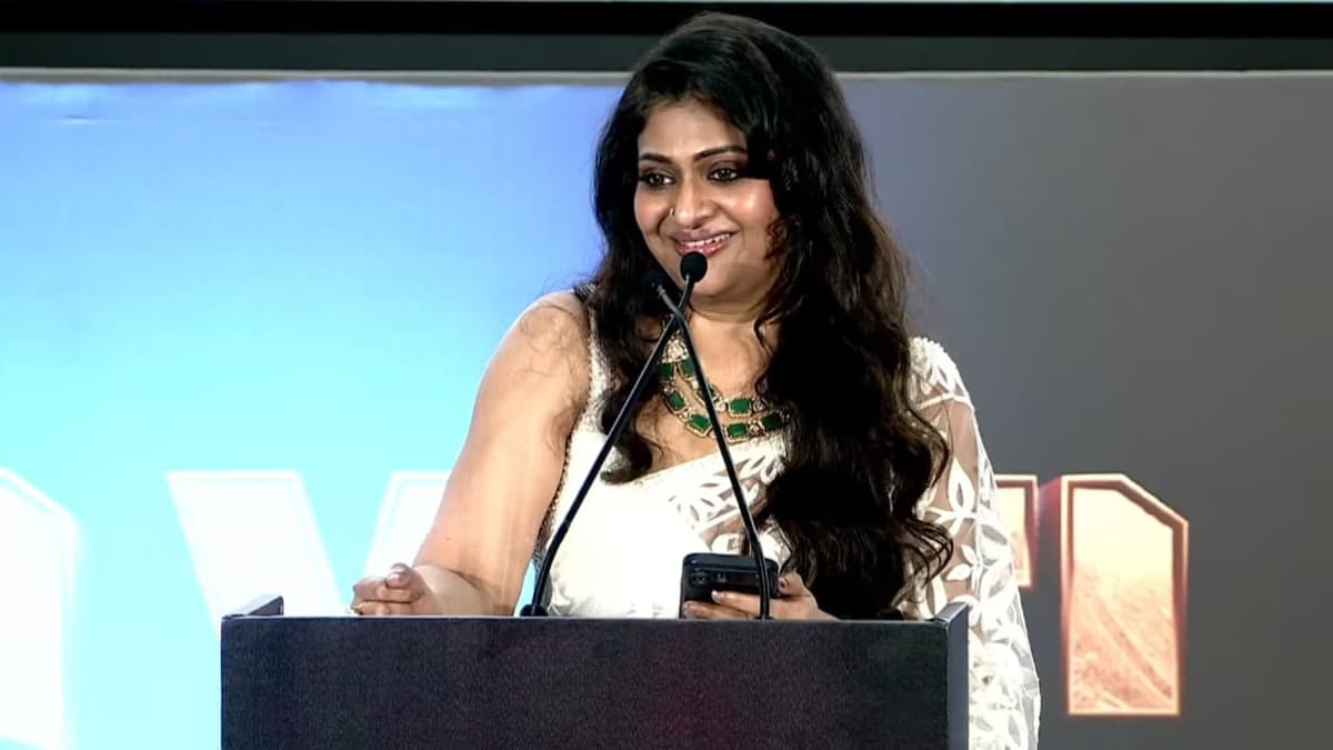 Geethu Mohandas on Yash: 'ചുറ്റുമുള്ളവർ എന്നെ സംശയിച്ചപ്പോൾ, എന്റെ കഴിവിൽ വിശ്വസിച്ച ഒരേയൊരാൾ..'