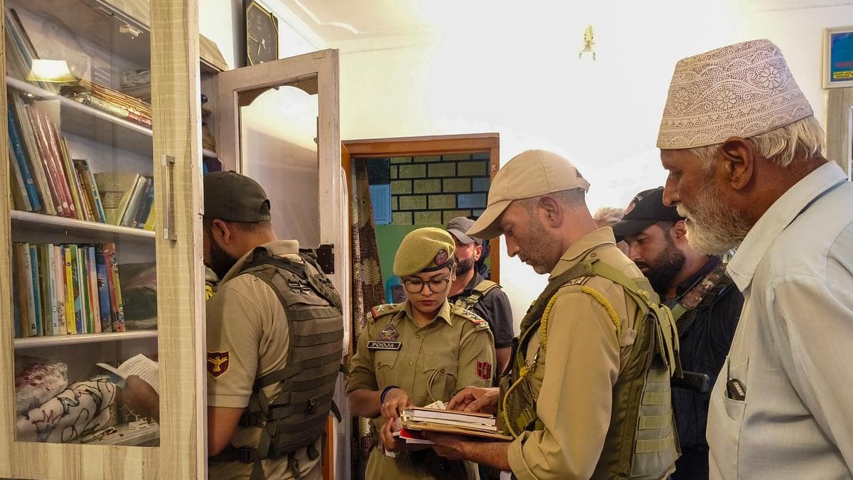 Raid in Jammu Kashmir:ജമ്മു കശ്മീരിൽ ജമാഅത്തെ ഇസ്ലാമി കേന്ദ്രങ്ങളിൽ റെയ്ഡ്; 27 ഇടങ്ങളിൽ പരിശോധന