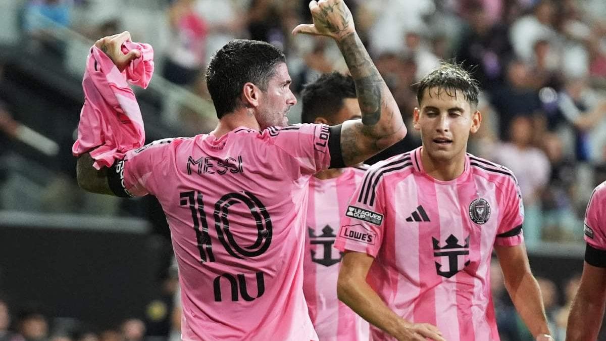Goal Dedicated to Messi: ഡി പോൾ മെസ്സിയുടെ 10-ാം നമ്പർ ജെഴ്സിയുമായി ആഘോഷിച്ചു