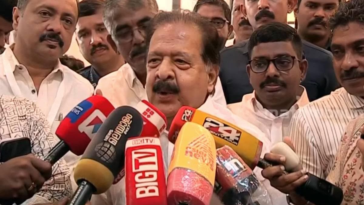 Reward for Auto Driver:അർജുൻ ആയങ്കിയെ കുടുക്കാൻ വിവരംനൽകിയ ഓട്ടോ ഡ്രൈവർക്ക് സ്വകാര്യവ്യക്തി 1 ലക്ഷം രൂപ നൽകും- ചെന്നിത്തല
