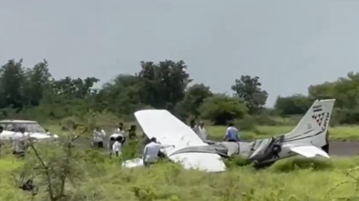 Training Plane Crash in Baramati: ബാരാമതിയിൽ വീണ്ടും വിമാനാപകടം: പരിശീലന വിമാനം തകർന്നുവീണു