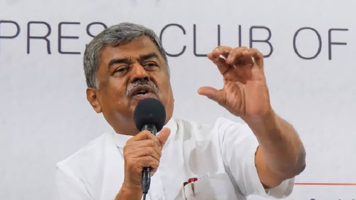 Karnataka Congress Restructuring: കര്ണാടകയിൽ പുനഃസംഘടനയെ തുടര്ന്ന് ആരും രാജിവെച്ചിട്ടില്ല; വനിതകളെയും മുതിർന്നവരെയും പരിഗണിക്കുമെന്ന് കെപിസിസി