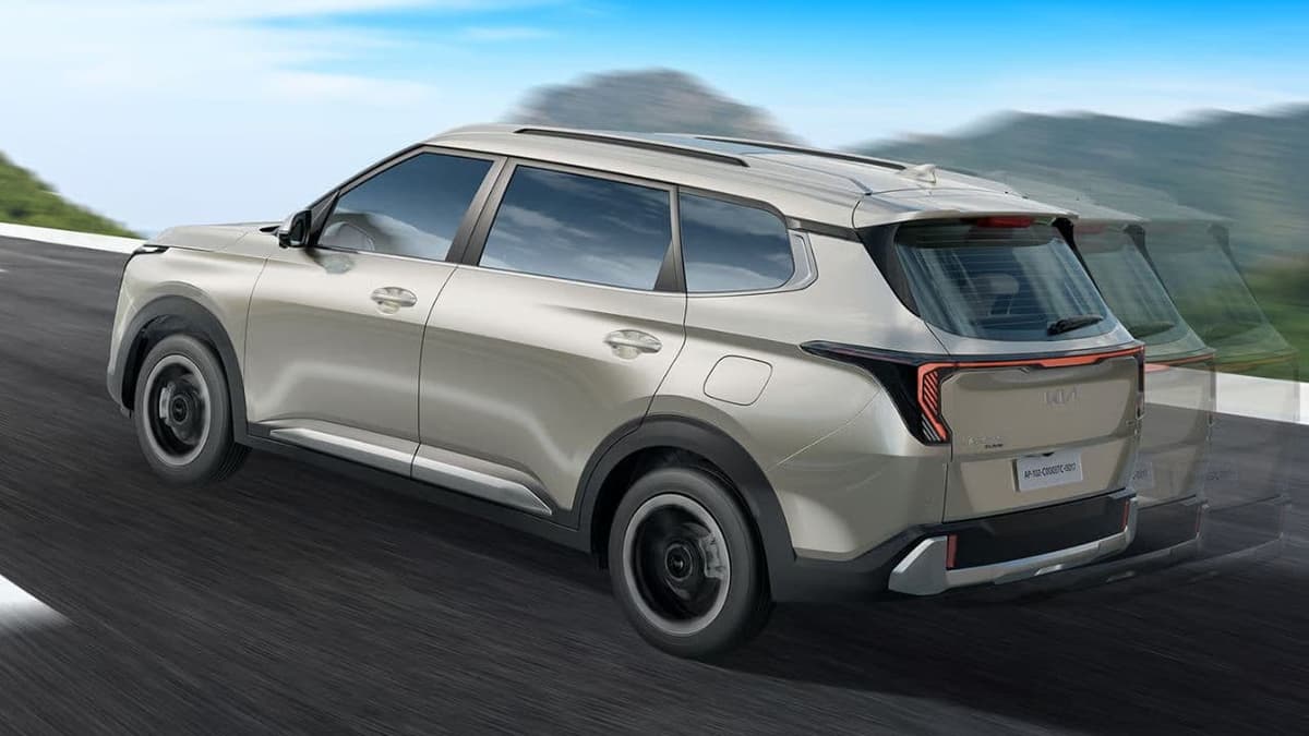 Up to ₹1.20 lakh discount! Here's the chance to buy Kia's 7-seater MPV:കിയയുടെ 7 സീറ്റർ എംപിവിക്ക് ₹1.20 ലക്ഷം വരെ കിഴിവ്; കാരൻസ് ക്ലാവിസ് സ്വന്തമാക്കാൻ ഇതാണ് അവസരം