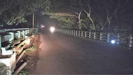 Street Lights Not Working:തേരുവുവിളക്കുകൾ കത്തുന്നില്ല പൂവാർ പാലം ഇരുട്ടിൽ