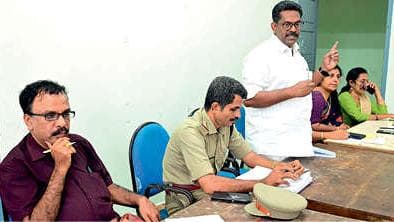 Strict Actions Against Drugs:ഓണക്കാലത്തെ ലഹരിയും വ്യാജമദ്യവും കർശന നടപടിയെടുക്കും