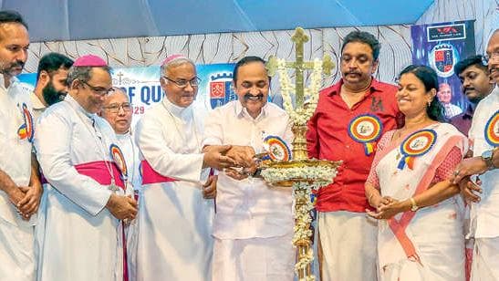 Mission Towards Light: വെളിച്ചത്തിലേക്കുള്ള ദൗത്യം രൂപത മുന്നോട്ടുകൊണ്ടുപോകണം -മുഖ്യമന്ത്രി
